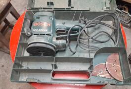 Location outil Ponceuse Électrique Bosch près de Lens-Lestang