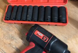 Location outil Visseuse Pneumatique près de La Celle-Saint-Cloud