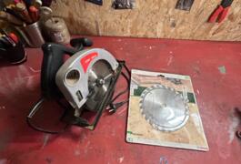 Location outil Scie circulaire Électrique près de La Celle-Saint-Cloud