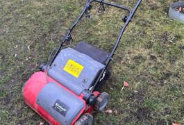 Location outil Scarificateur Électrique Einhell près de La Celle-Saint-Cloud