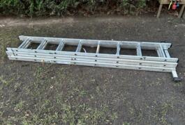 Location outil Échelle Alu près de La Celle-Saint-Cloud