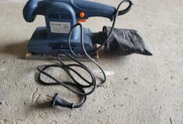 Location outil Ponceuse vibrante Électrique près de Châtellerault