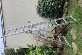 Location outil Échelle Transformable près de Saint-Germain-lès-Corbeil