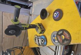 Location outil Meuleuse Électrique Ryobi près de Cournon-d'Auvergne