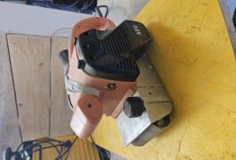 Location outil Ponceuse à bande Électrique Aeg près de Cournon-d'Auvergne