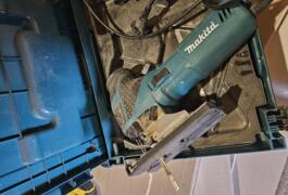 Location outil Scie sauteuse Filaire Makita près de Cournon-d'Auvergne