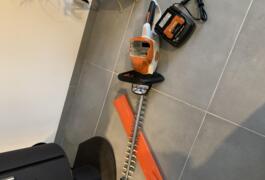 Location outil Taille haie Électrique Stihl près de Rives-du-Loir-en-Anjou