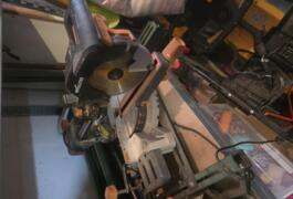 Location outil Scie à onglet Électrique près de Brest