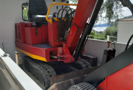 Location outil Mini pelle Avec Livraison près de Èze