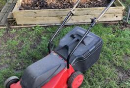 Location outil Tondeuse Électrique près de Saint-Germain-lès-Corbeil