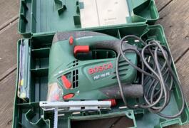 Location outil Scie sauteuse Filaire Bosch près de Saint-Germain-lès-Corbeil