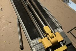 Location outil Coupe carreaux Manuel près de Saint-Germain-lès-Corbeil