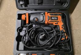 Location outil Perceuse Électrique Aeg près de Saint-Sébastien-sur-Loire