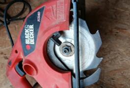 Location outil Scie circulaire Électrique Black et decker près de Auchel