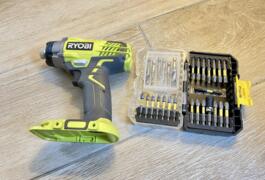 Location outil Visseuse Électrique Ryobi près de Saint-Augustin