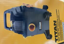 Location outil Aspirateur eau poussière Électrique Bosch près de Châtillon