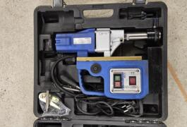 Location outil Perceuse sur colonne Électrique près de Saint-Chamond