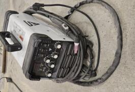 Location outil Poste à souder Électrique près de Saint-Chamond