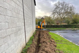 Location outil Mini pelle Avec conducteur près de Citerne