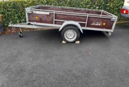 Location outil Remorque Moins de 750kg Lider près de Dinéault