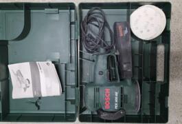 Location outil Ponceuse Électrique Bosch près de Saint-Pierre-du-Mont