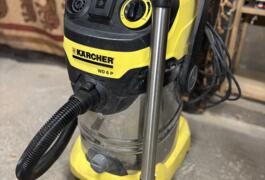 Location outil Aspirateur eau poussière Électrique Karcher près de Rezé