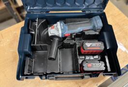 Location outil Meuleuse Sans-fil Bosch pro près de Rezé