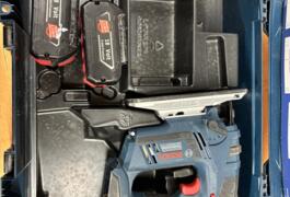 Location outil Scie sauteuse Sans-fil Bosch pro près de Rezé