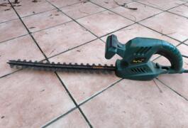 Location outil Taille haie Électrique près de Marguerittes