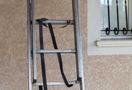 Location outil Échelle Alu près de Villevieille