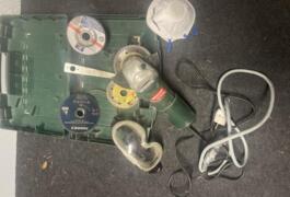 Location outil Meuleuse Électrique Bosch près de Méreau