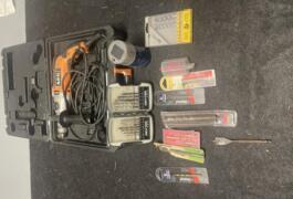 Location outil Perceuse Électrique Aeg près de Méreau