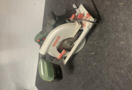 Location outil Scie circulaire Électrique Bosch près de Méreau