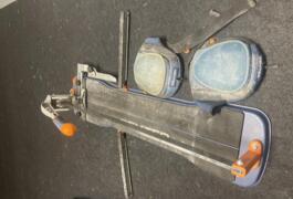 Location outil Coupe carreaux Manuel Dexter près de Méreau