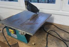 Location outil Scie à carrelage Électrique Fartools près de Morsang-sur-Orge