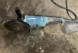 Location outil Meuleuse 230mm Makita près de Amiens