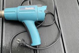 Location outil Décapeur Électrique Makita près de Roost-Warendin