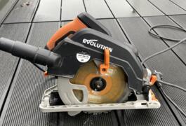 Location outil Scie circulaire Électrique près de Roost-Warendin