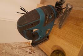 Location outil Scie sauteuse Makita près de Loire-Authion