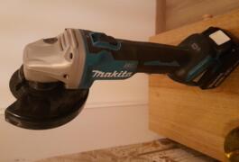 Location outil Meuleuse Sans-fil Makita près de Loire-Authion