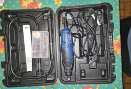 Location outil Outil multifonction Électrique Dexter près de Martigues