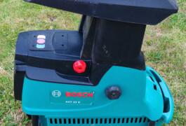 Location outil Broyeur de végetaux Électrique Bosch près de Saméon