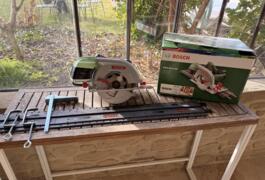 Location outil Scie circulaire Électrique Bosch près de La Roche-de-Glun