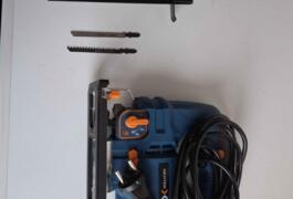 Location outil Scie sauteuse Filaire Dexter près de Vert-Saint-Denis