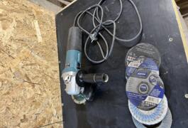 Location outil Meuleuse Électrique Makita près de Eckbolsheim