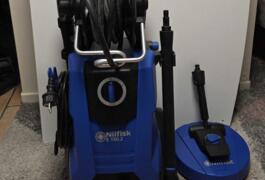 Location outil Nettoyeur haute pression Électrique Nilfisk près de Chaville