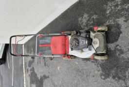 Location outil Tondeuse Thermique Sterwins près de Rennes