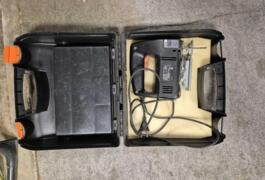 Location outil Scie sauteuse Filaire près de Rennes