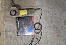 Location outil Meuleuse Électrique près de Rennes