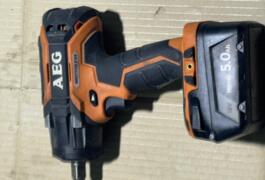 Location outil Visseuse Sans-fil Aeg près de Argenteuil